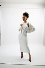 Load image into Gallery viewer, Pure Blanche Duster set.